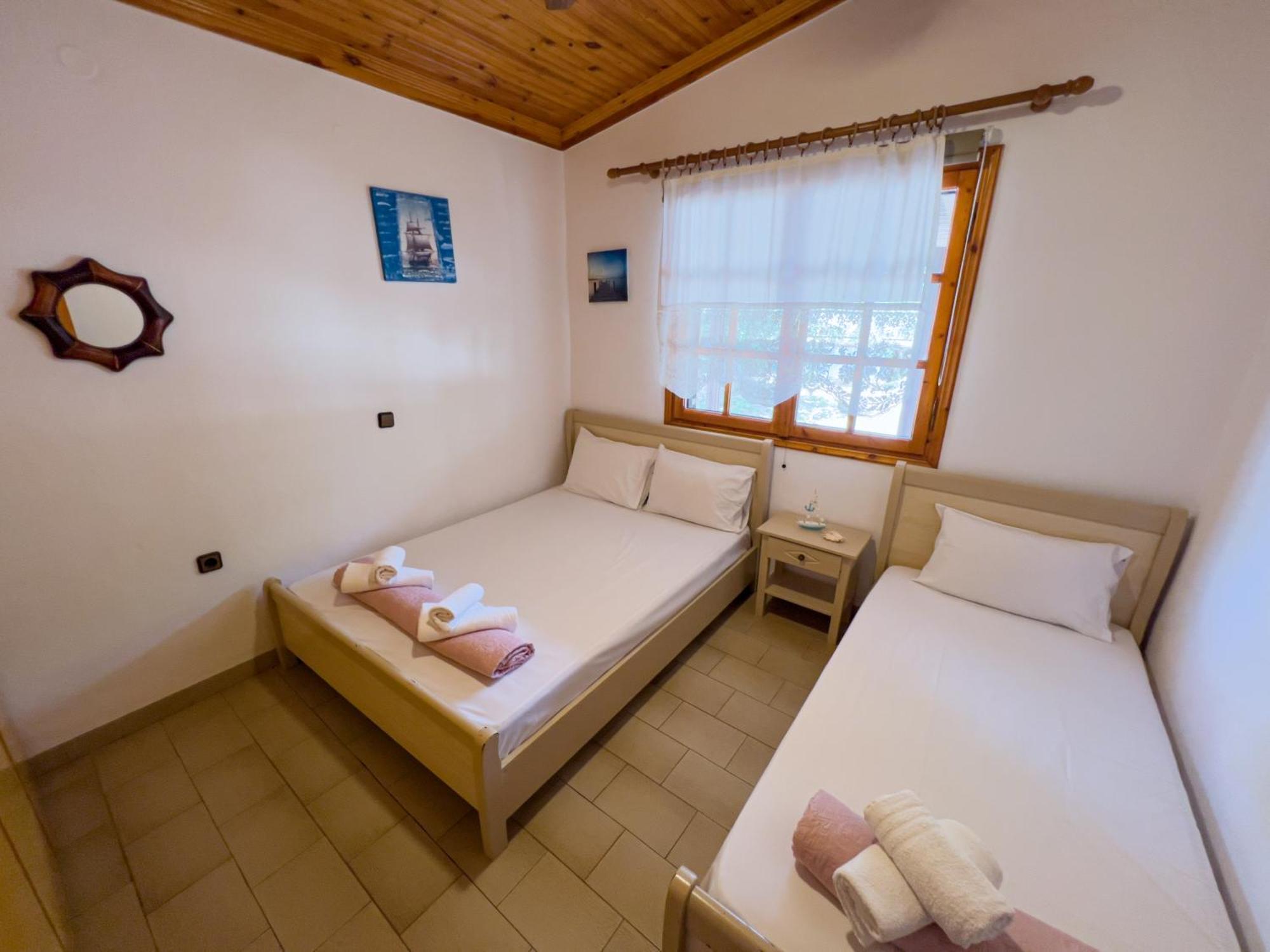 Pine Beach House สกาลา กัลลีราคิส ภายนอก รูปภาพ